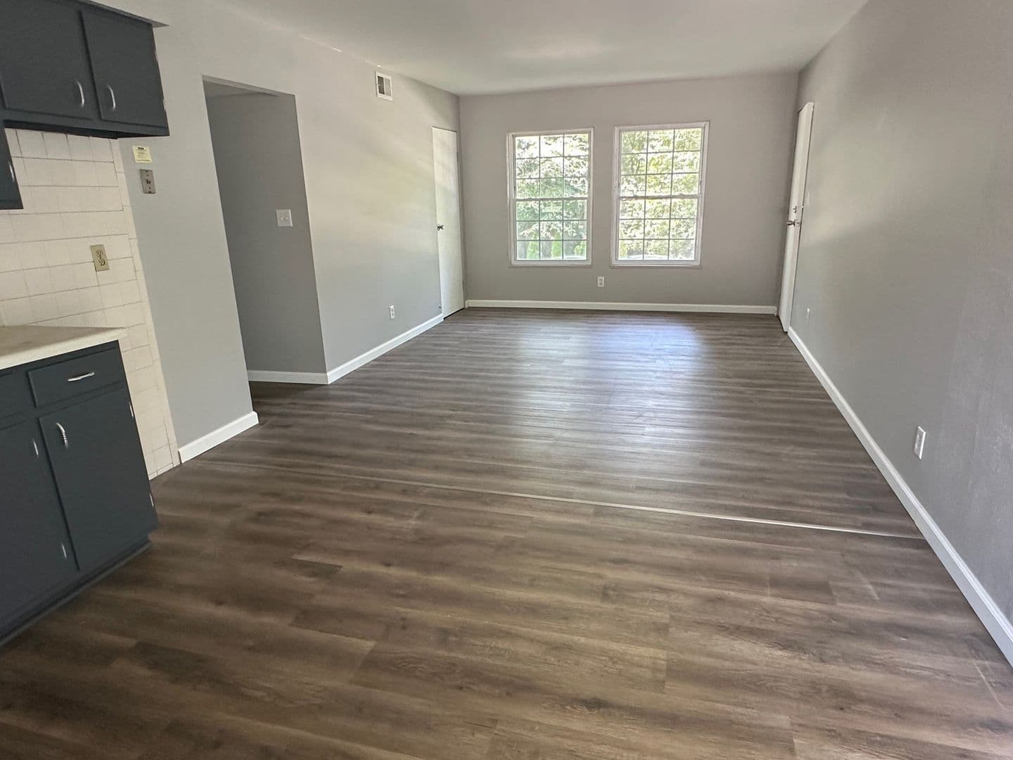 Belleville Apartment: 100 Gettysburg