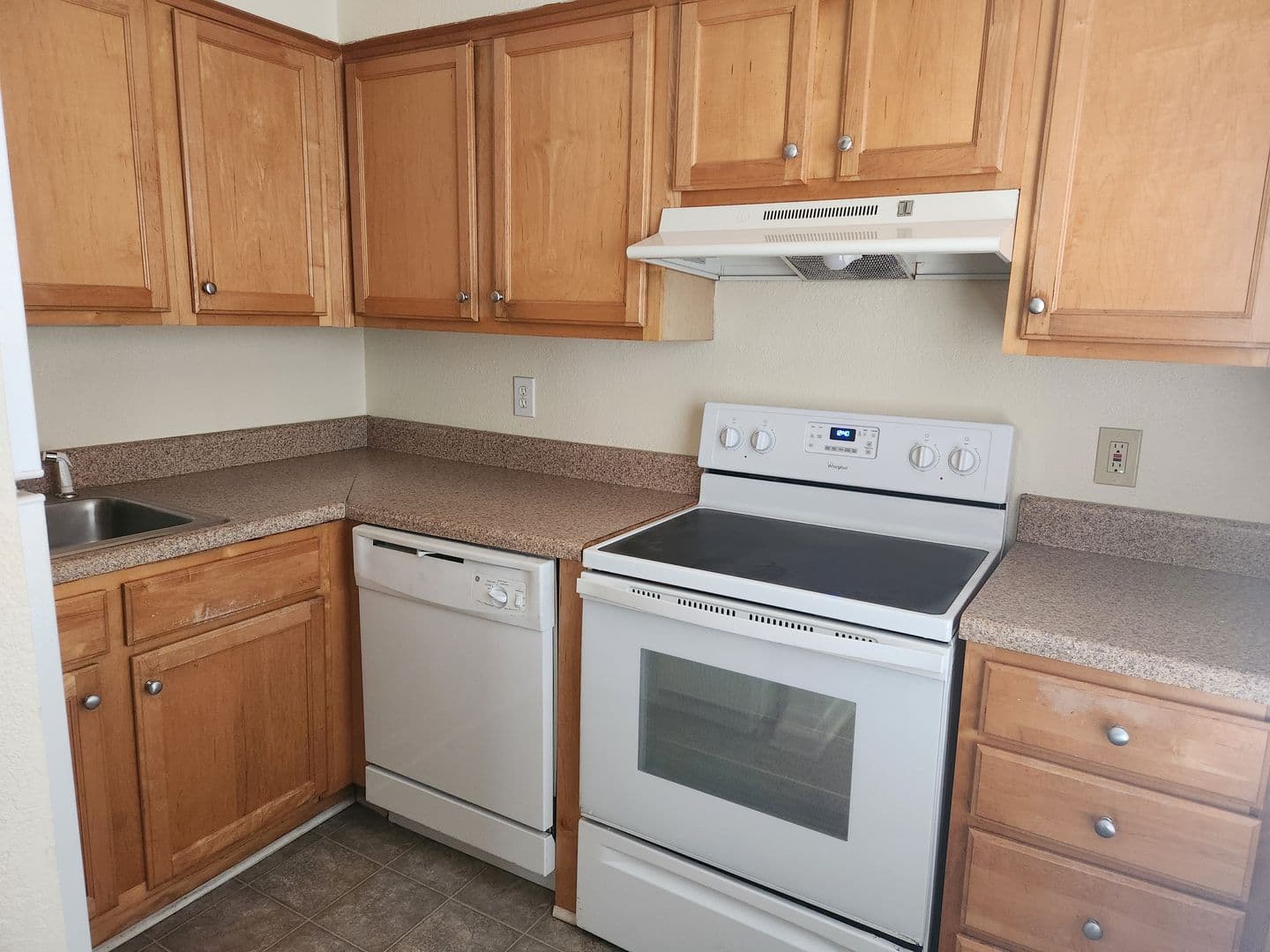 ATLANTA Apartment: 1981-2003 DEFOORS AVENUE