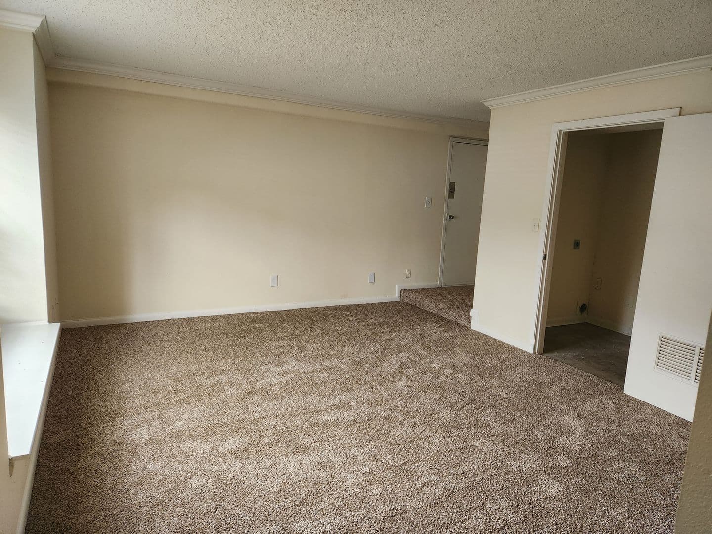 ATLANTA Apartment: 1981-2003 DEFOORS AVENUE
