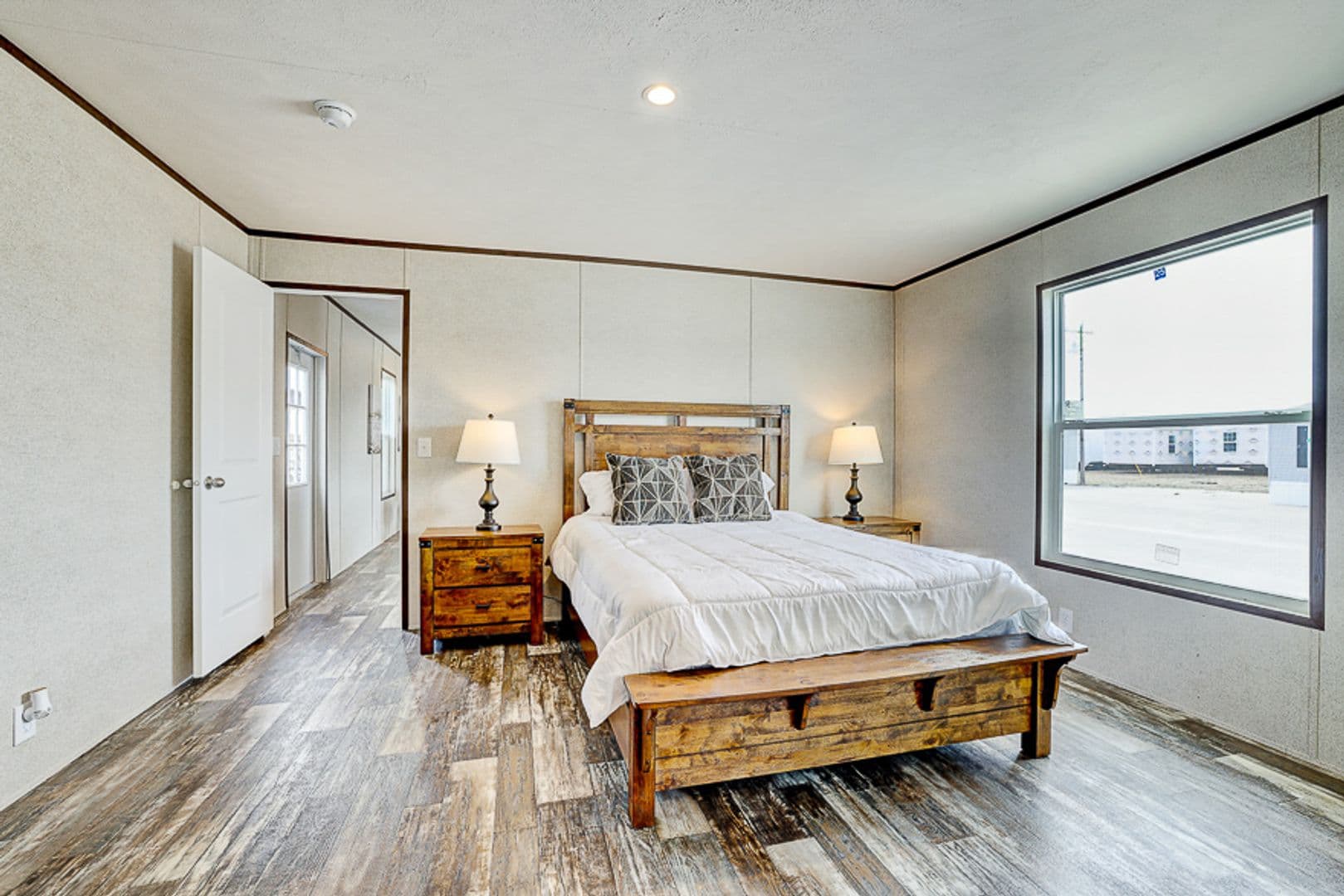Mullins Apartment: Gibbs Court