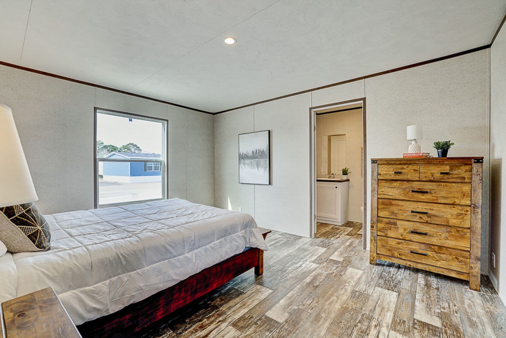 Mullins Apartment: Gibbs Court