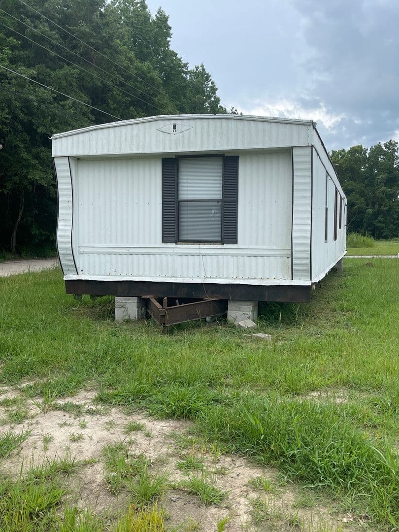 Mullins Apartment: Gibbs Court
