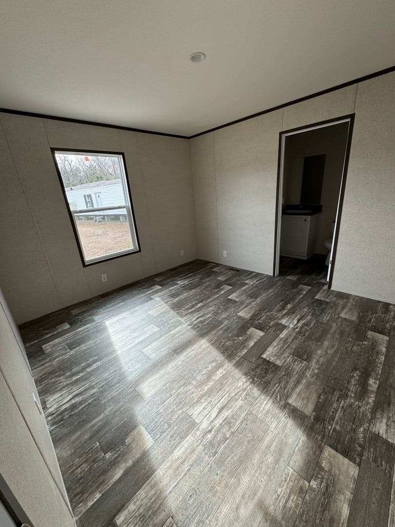 Mullins Apartment: Gibbs Court