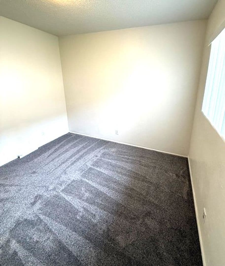 Guadalupe Apartment: 4522 11th Street - 4526A