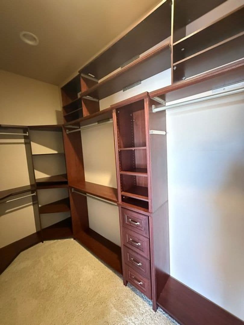 Santa Maria House: 2415 Bowles Lane