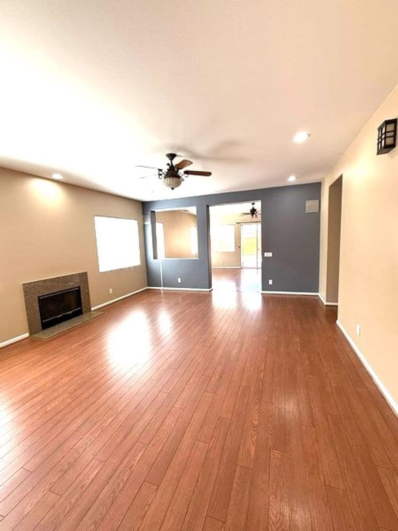 Santa Maria House: 2415 Bowles Lane