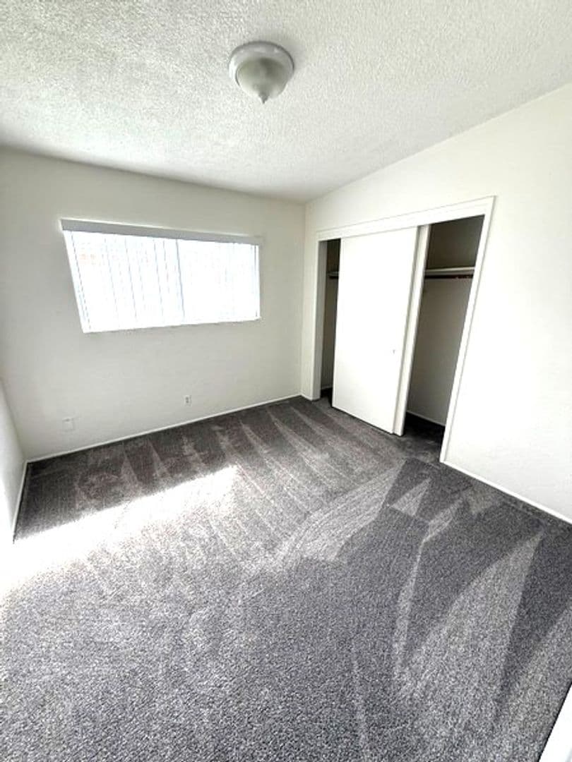 Guadalupe Apartment: 4522 11th Street - 4524D