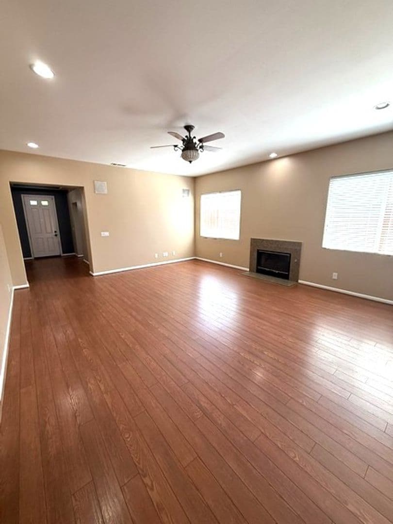Santa Maria House: 2415 Bowles Lane