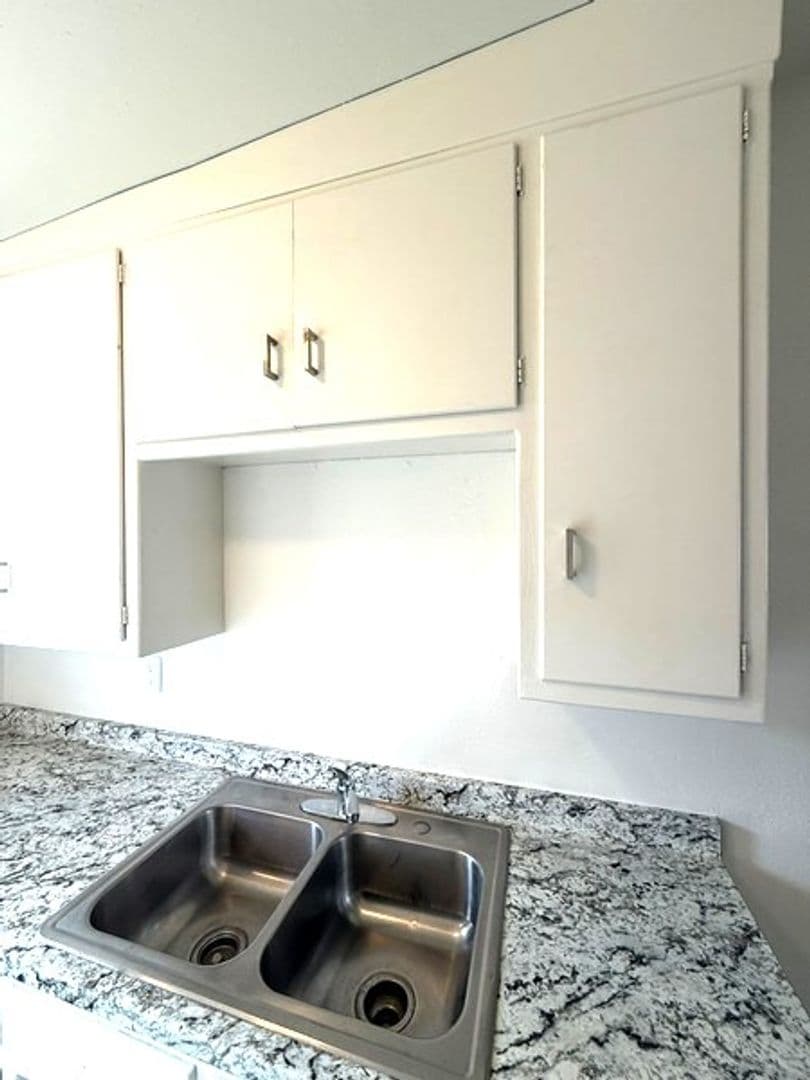 Guadalupe Apartment: 4522 11th Street - 4524D