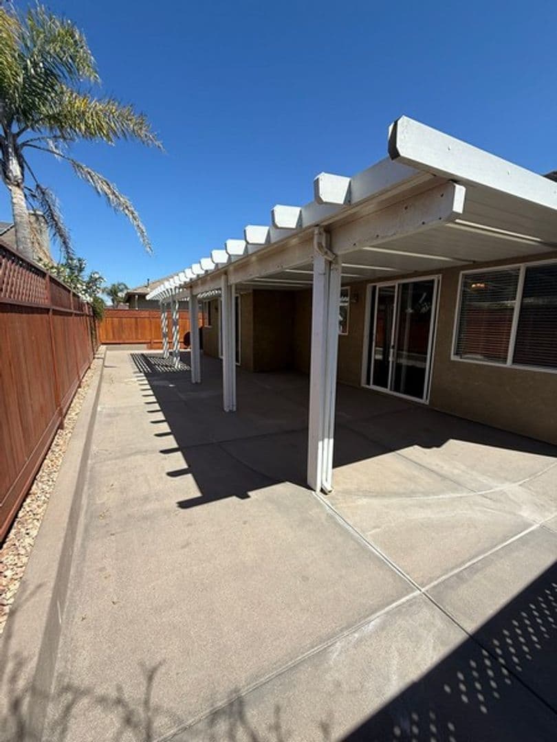 Santa Maria House: 2415 Bowles Lane