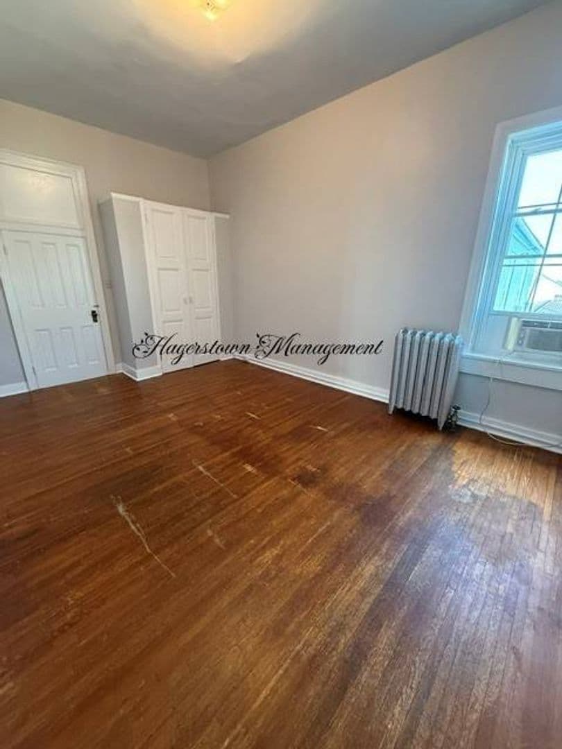 Boonsboro Apartment: 3 Potomac St