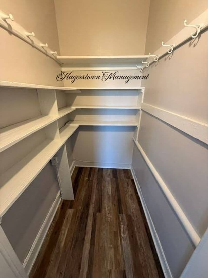 Boonsboro Apartment: 3 Potomac St