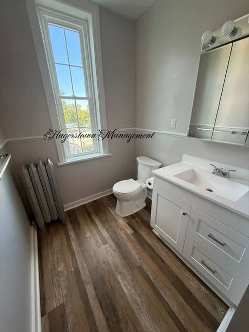 Boonsboro Apartment: 3 Potomac St
