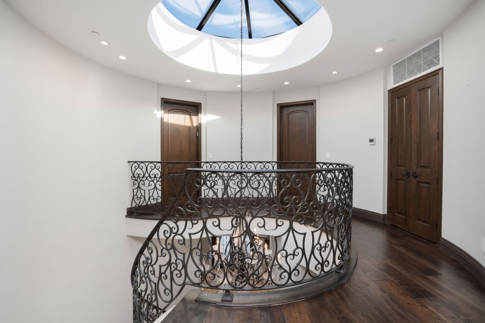 Beverly Hills House: 331 S. Canon Dr