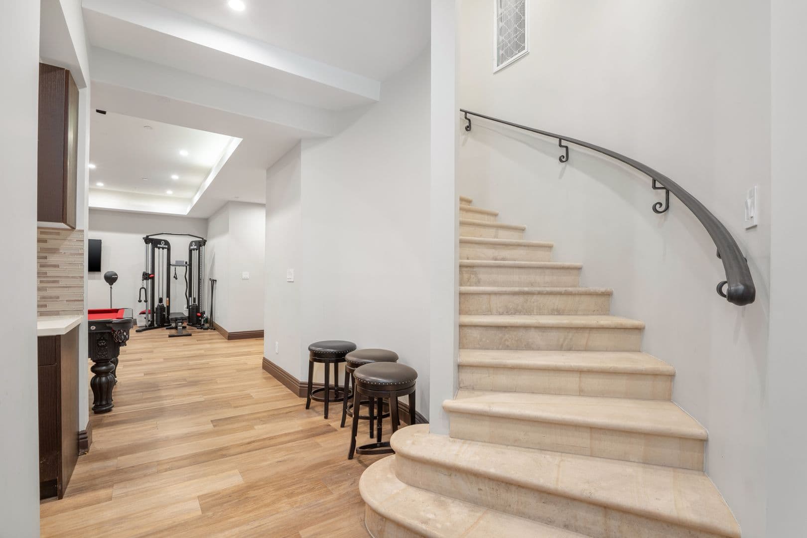 Beverly Hills House: 331 S. Canon Dr