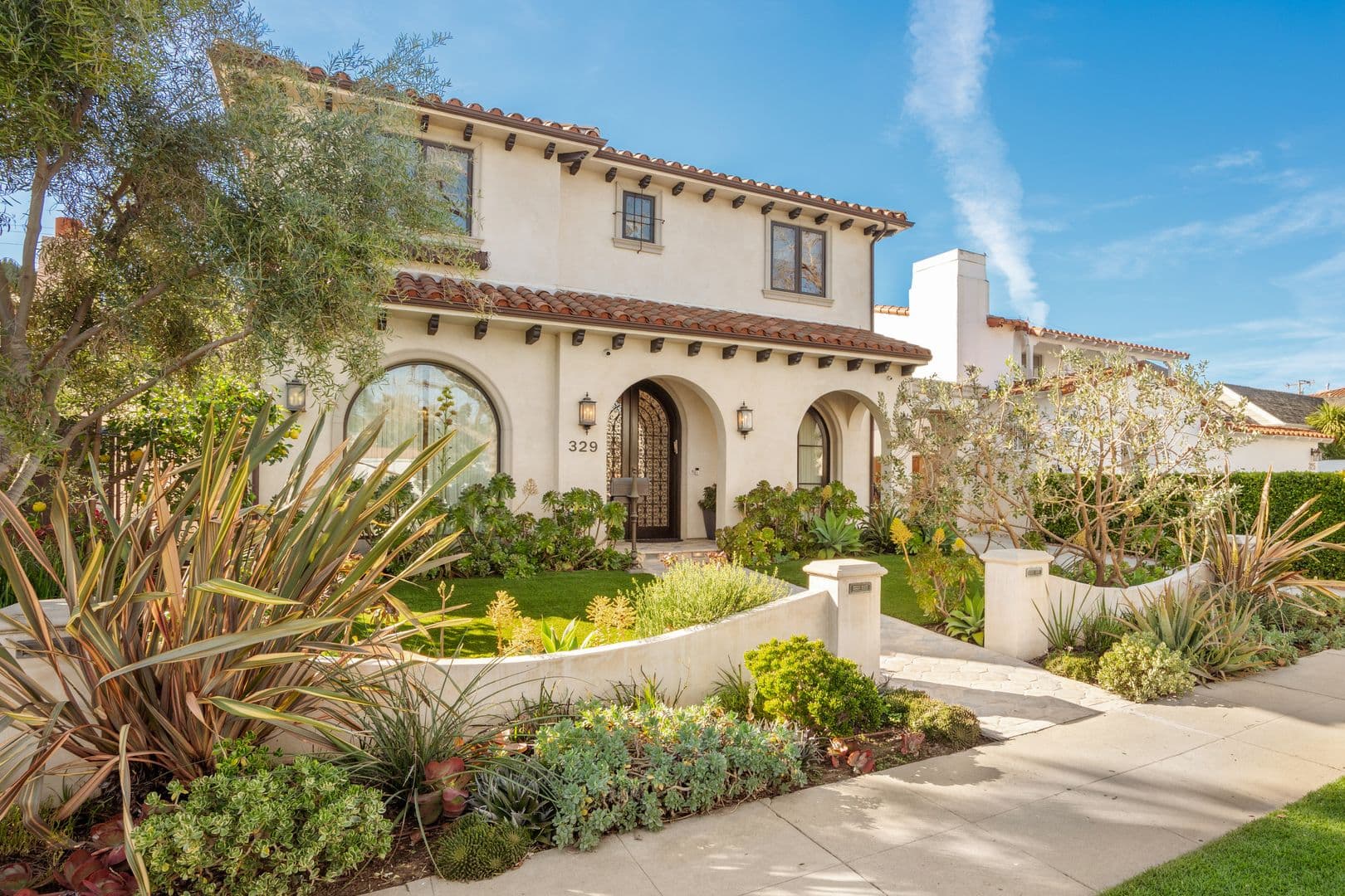 Beverly Hills House: 331 S. Canon Dr