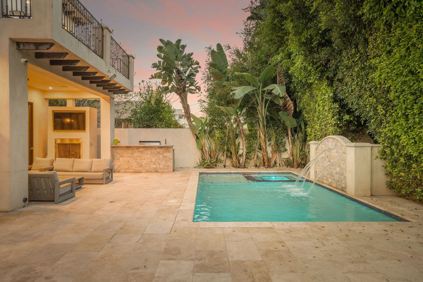 Beverly Hills House: 331 S. Canon Dr