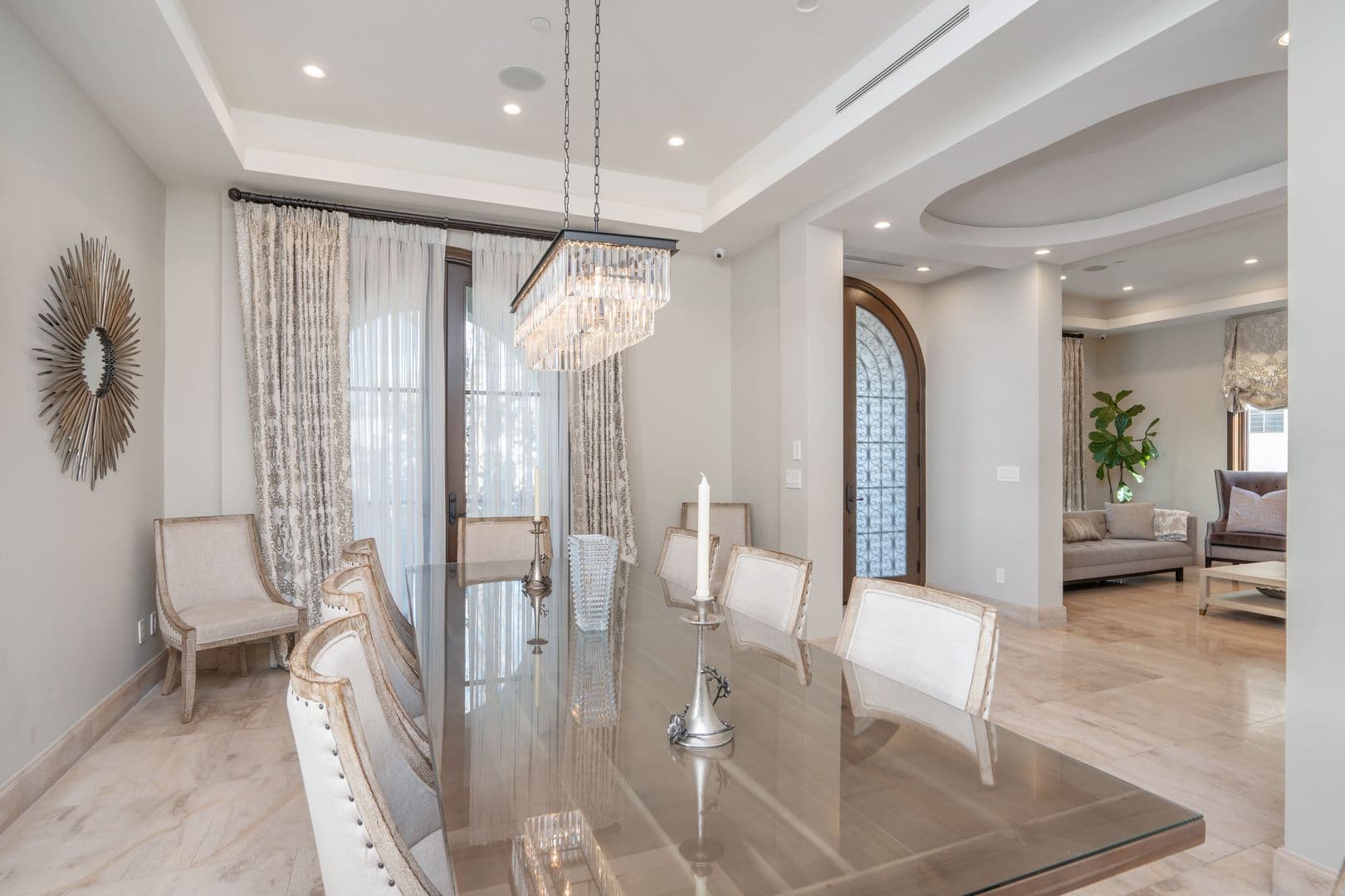 Beverly Hills House: 331 S. Canon Dr