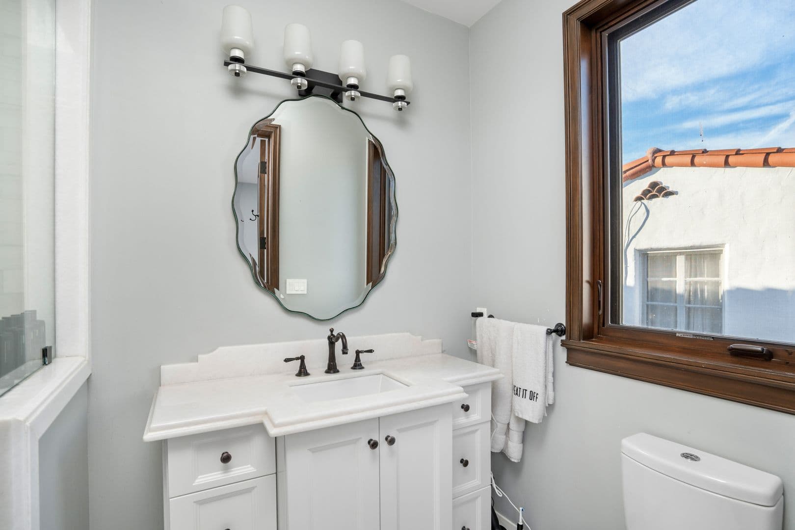 Beverly Hills House: 331 S. Canon Dr