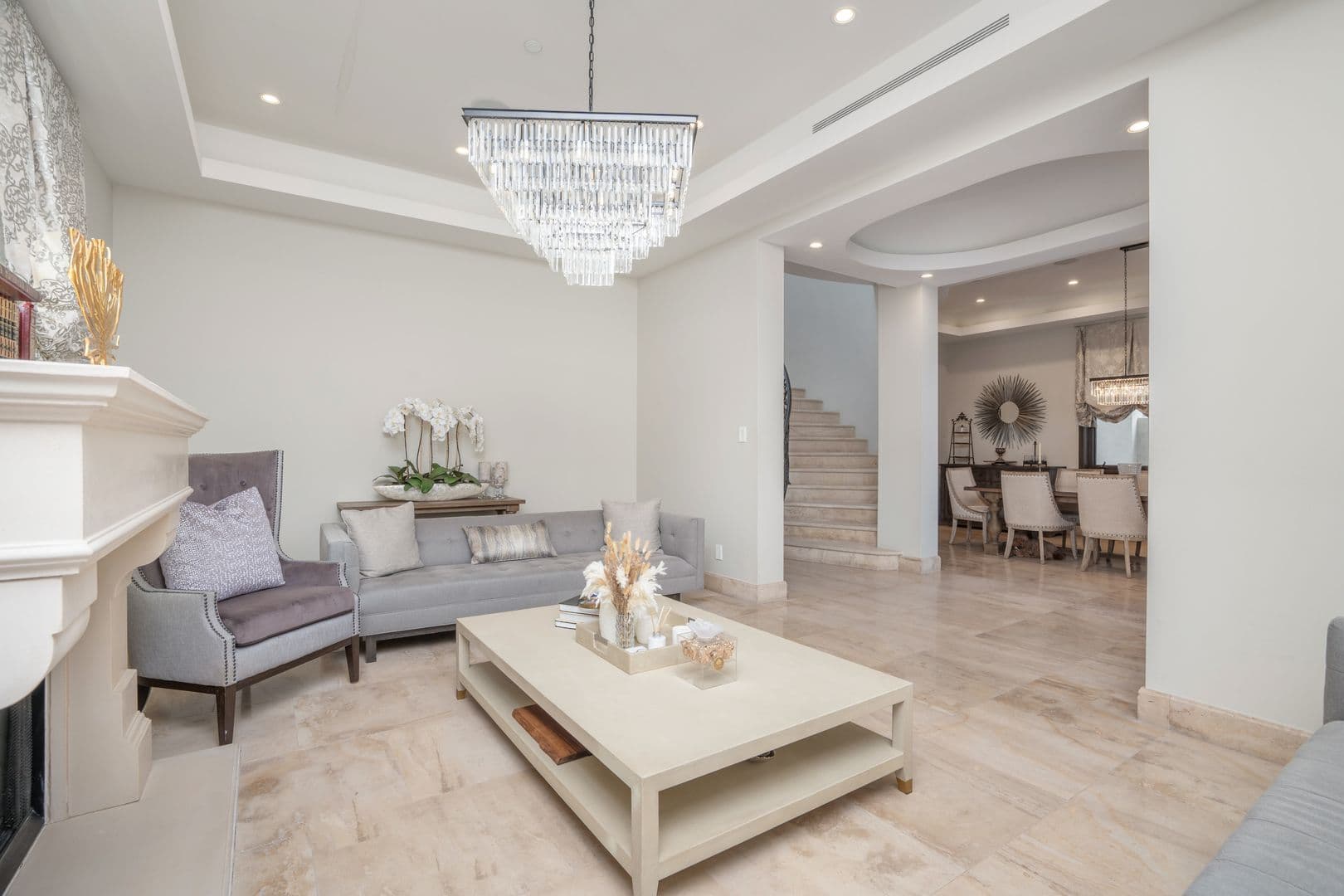 Beverly Hills House: 331 S. Canon Dr