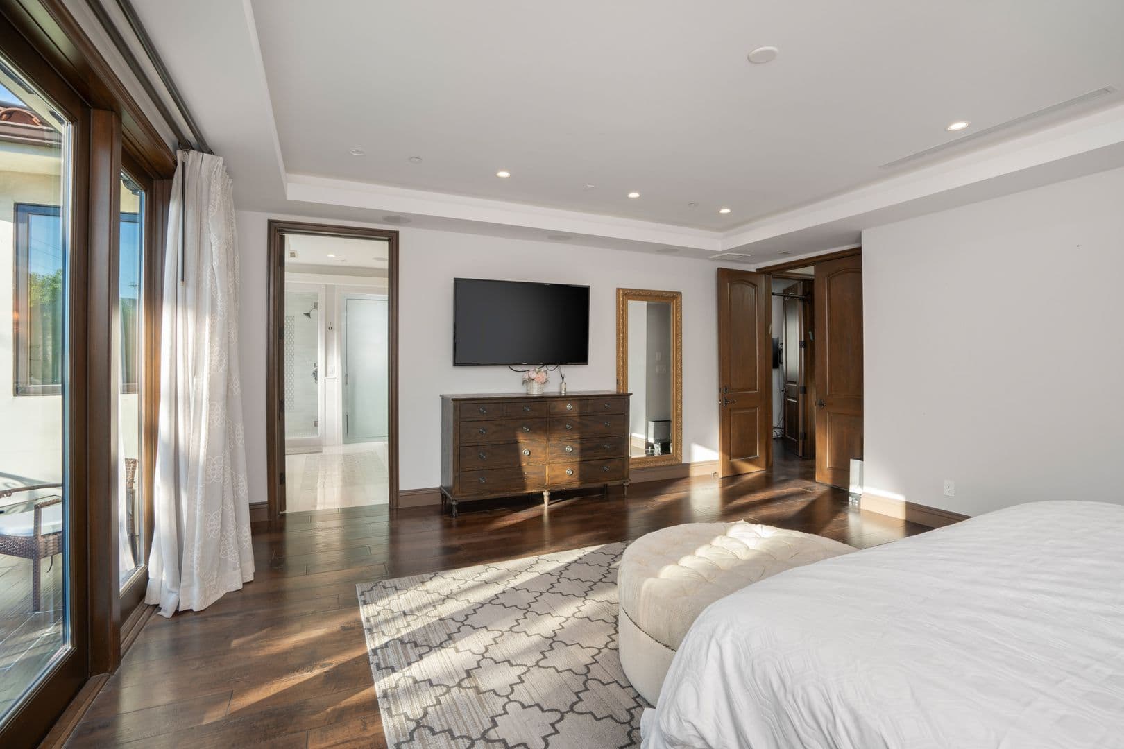 Beverly Hills House: 331 S. Canon Dr