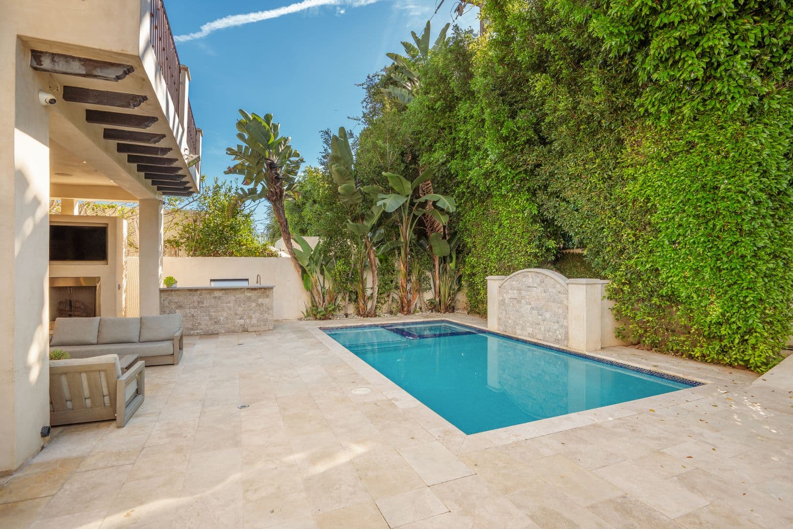 Beverly Hills House: 331 S. Canon Dr