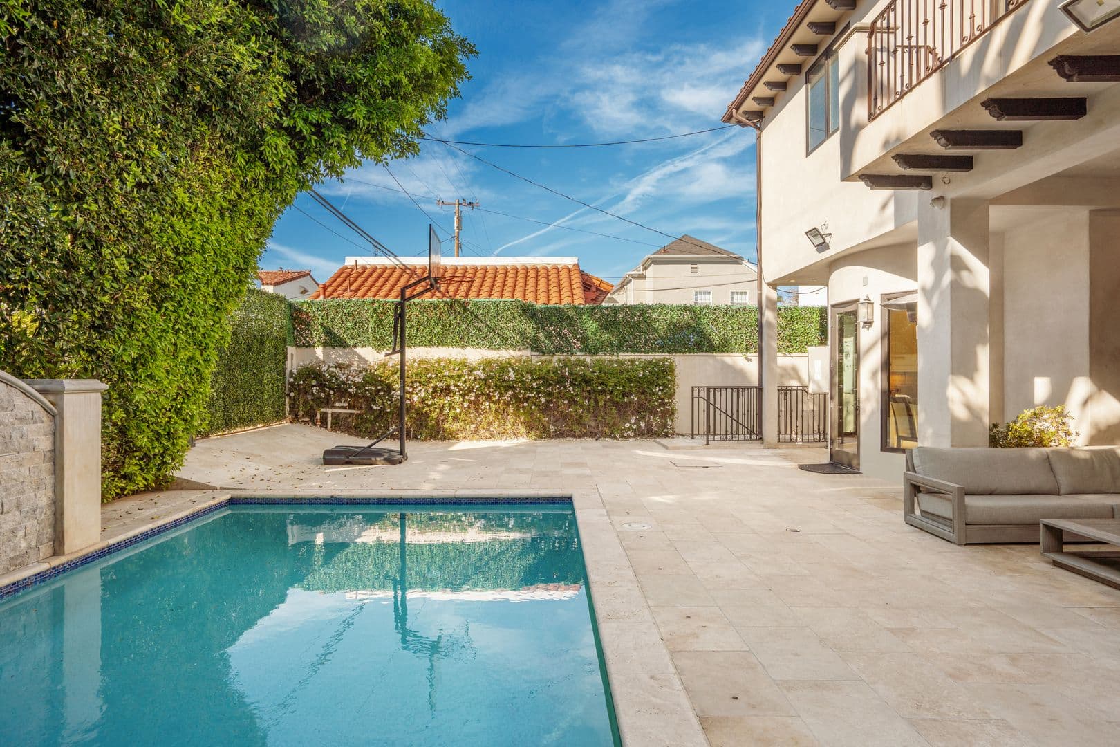 Beverly Hills House: 331 S. Canon Dr