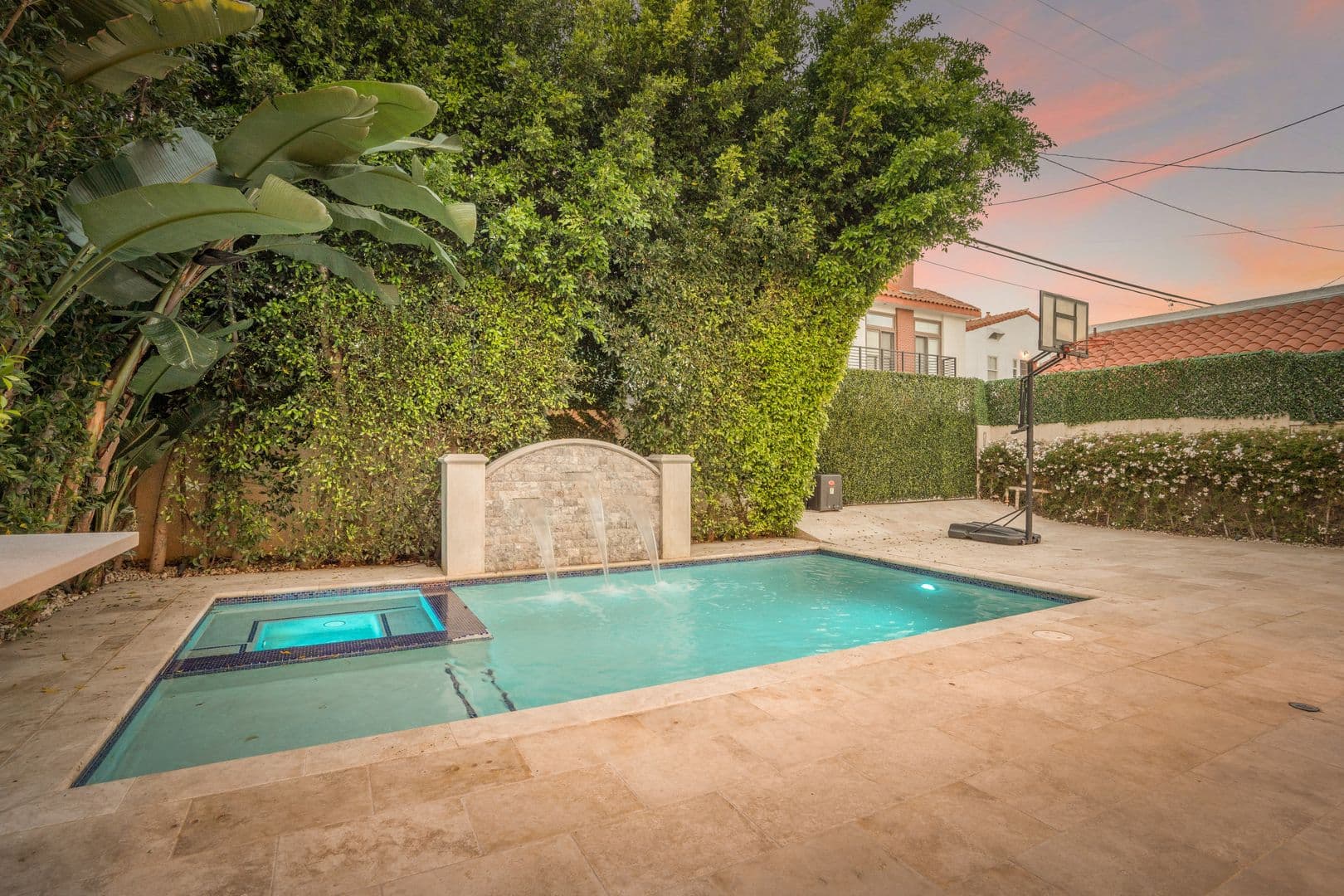 Beverly Hills House: 331 S. Canon Dr