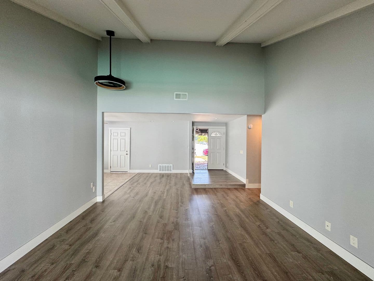 Poway House: 13502 Los Olivos Ave