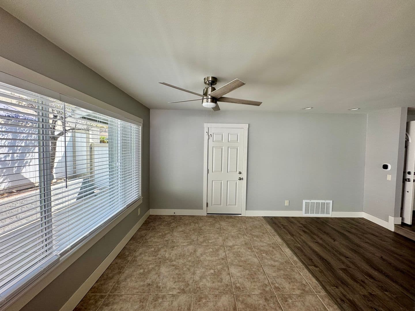 Poway House: 13502 Los Olivos Ave