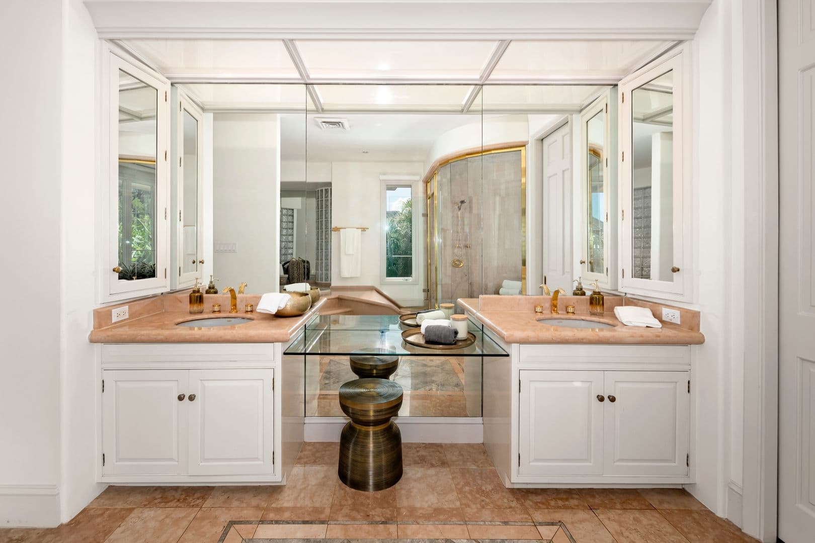 Lahaina House: 324 COOK PINE DR