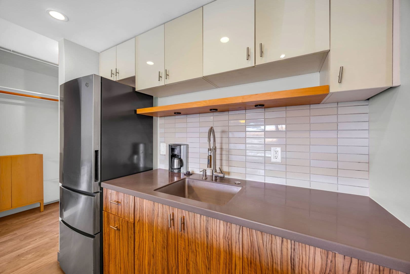 Lahaina Condo: 3740 Lower Honoapiilani Rd E201