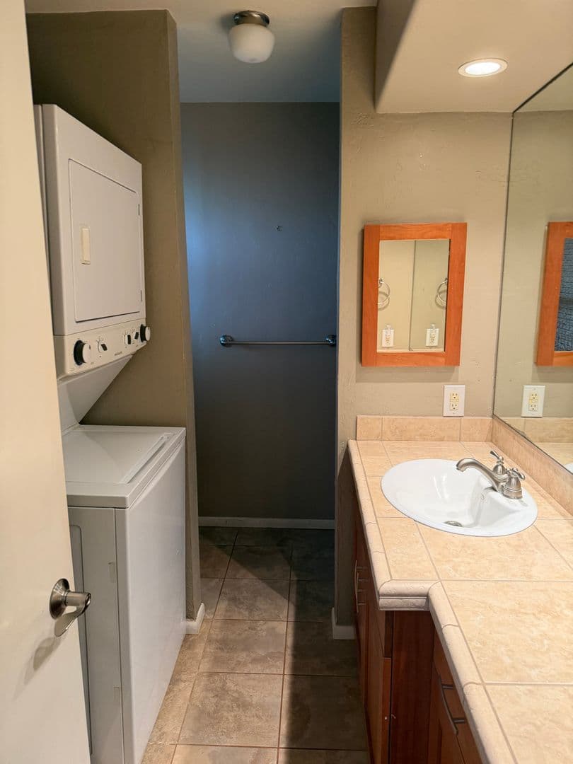 Lahaina Townhome: 150 Puukolii Rd #29,