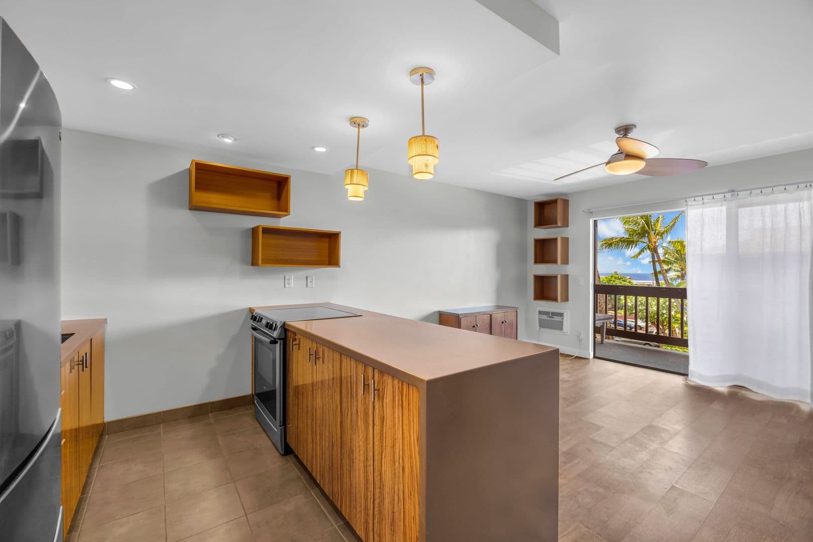 Lahaina Condo: 3740 Lower Honoapiilani Rd E201