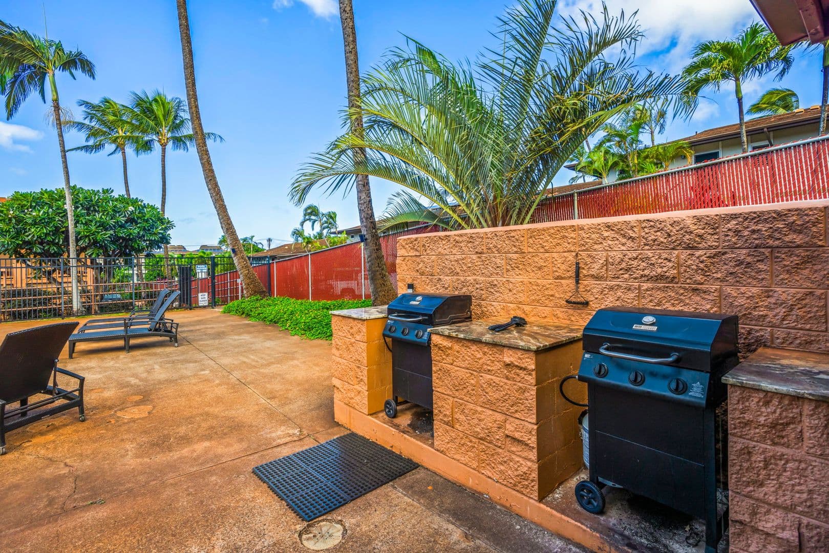 Lahaina Condo: 3740 Lower Honoapiilani Rd E201