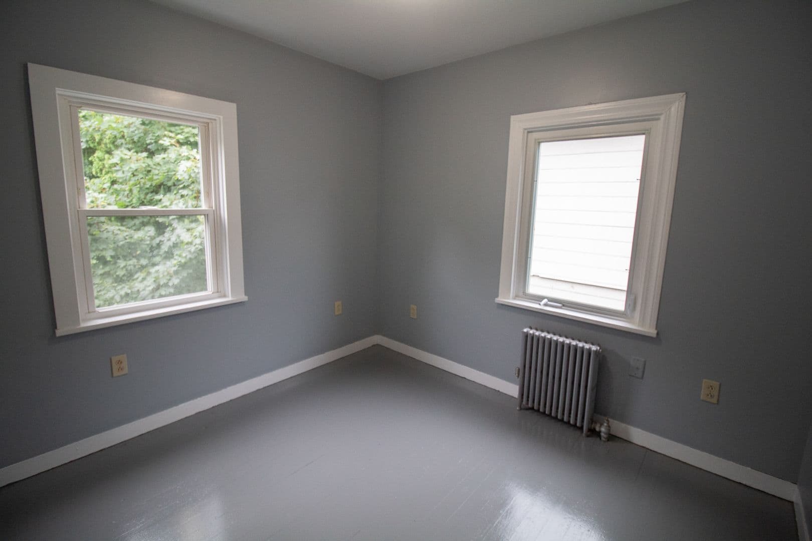 Bennington Apartment: 207 Maple St