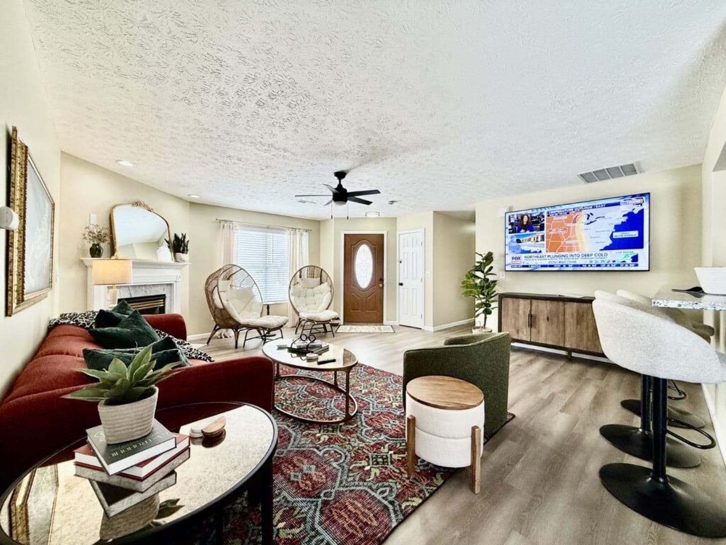 Trenton House: 930 Leora Drive