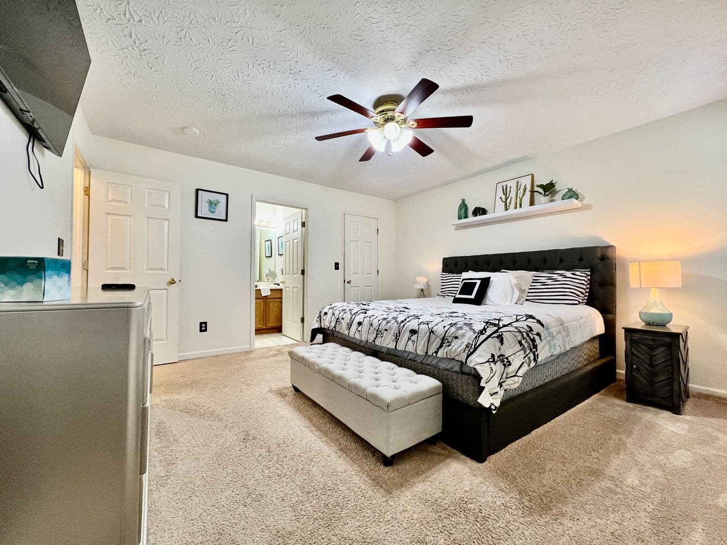 Monroe House: 242 Overbrook Drive