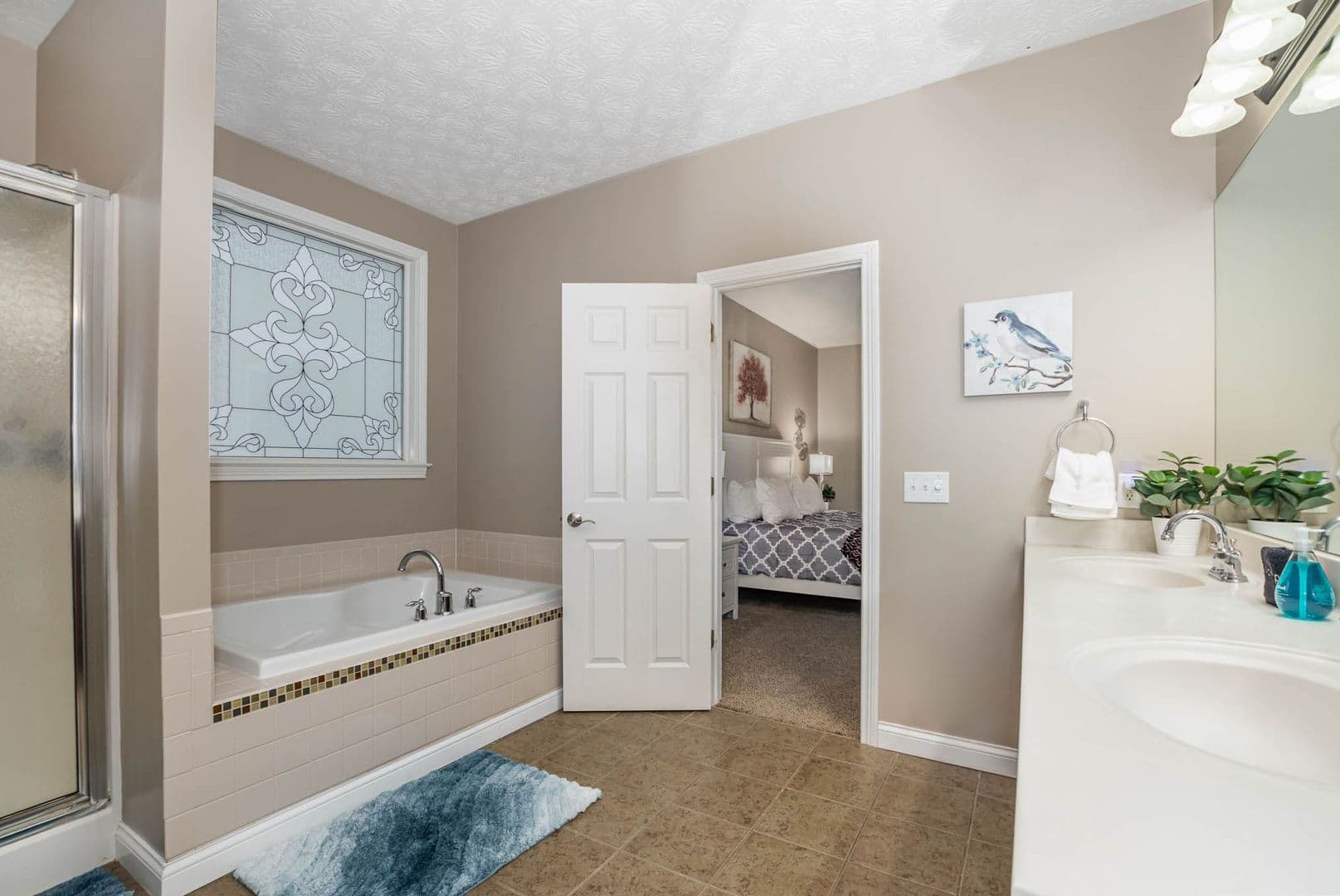 Centerville House: 9287 Maxwells Xing