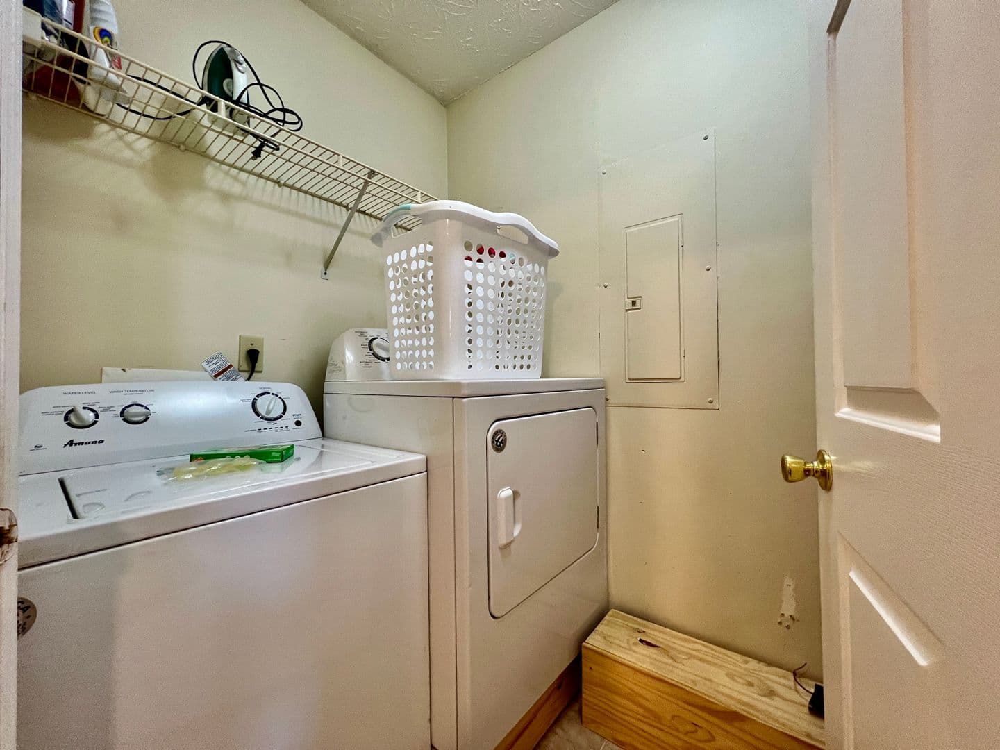 Monroe House: 107 Overbrook Drive