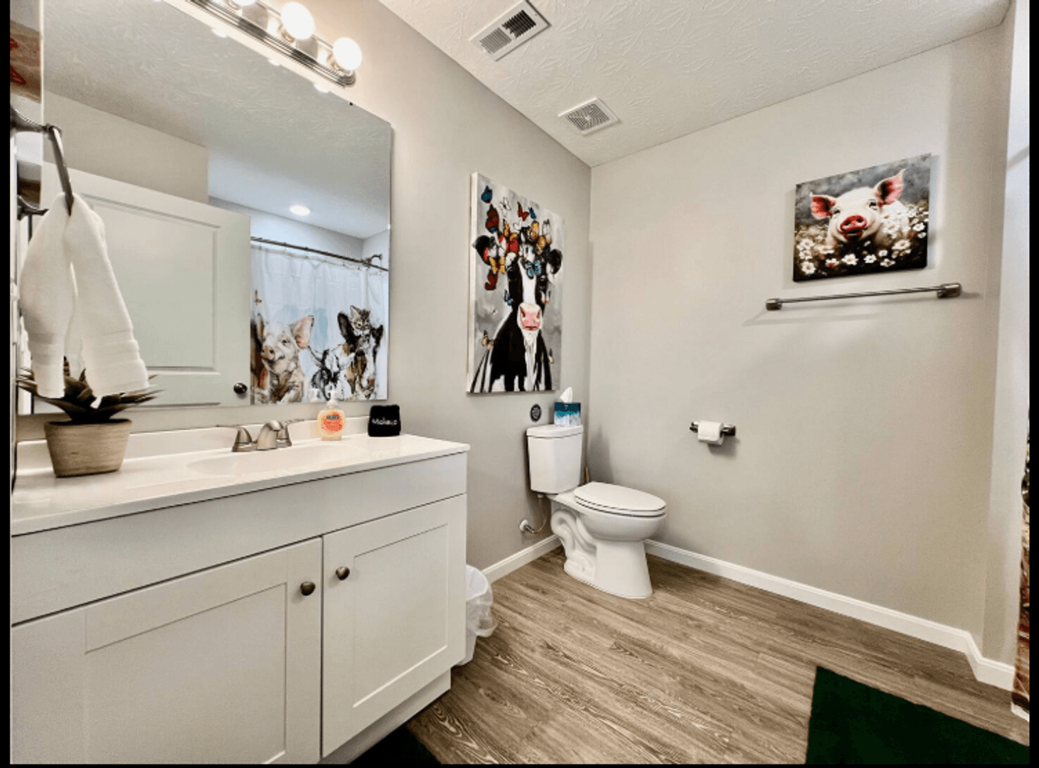 Trenton House: 806 Pierson Road