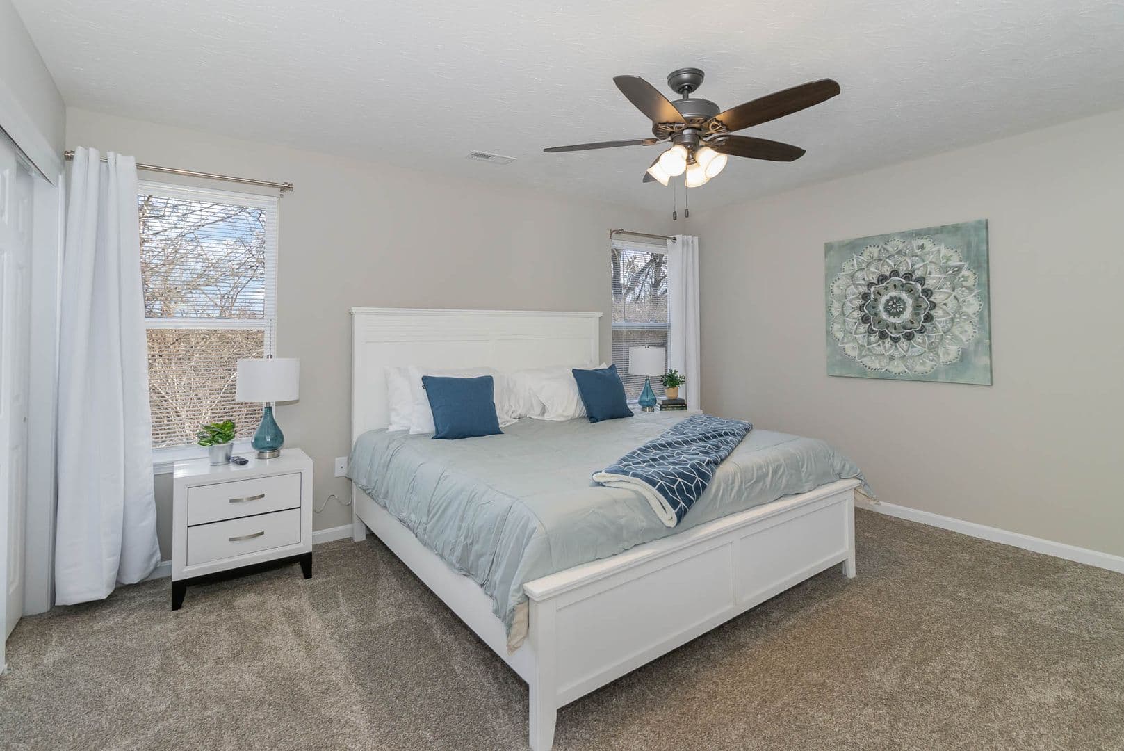 Hamilton House: 8 E Persimmon Drive