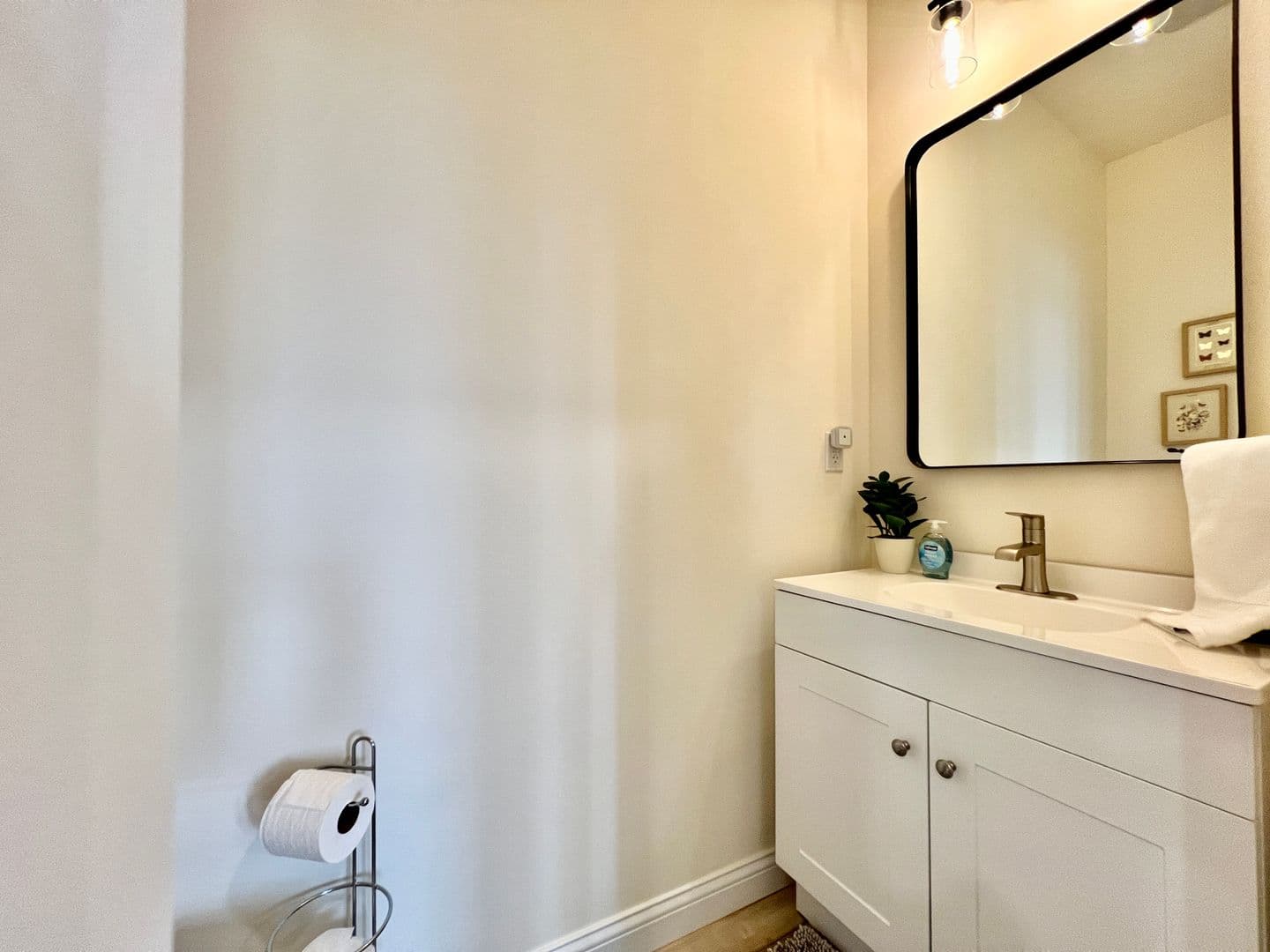 West Chester House: 7973 Second Street