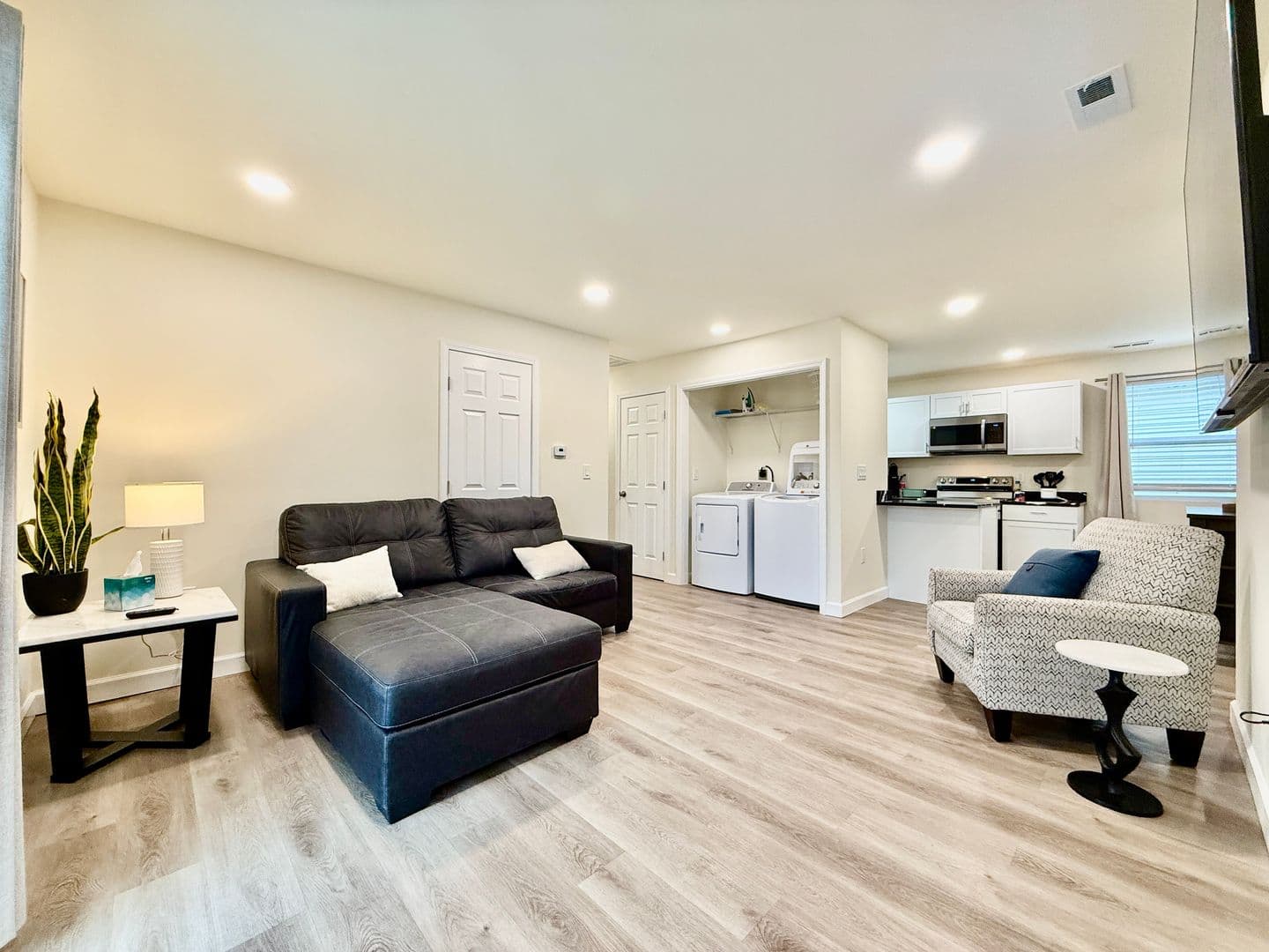 Middletown Apartment: 2000 Pearl Street