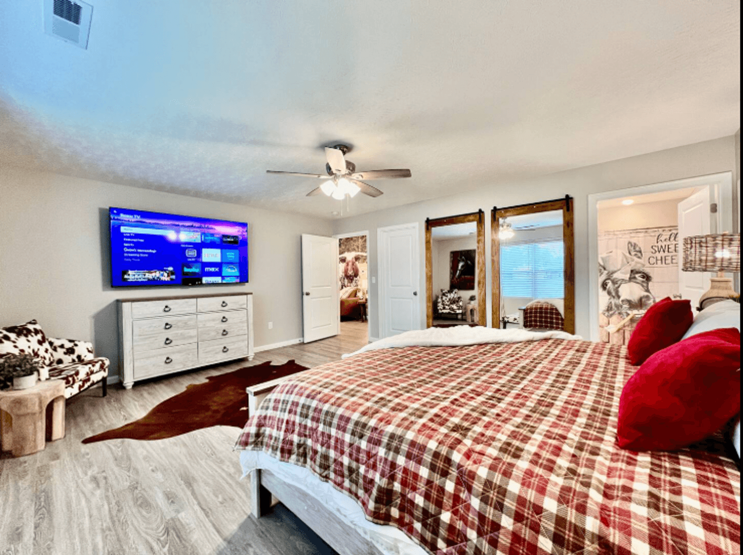 Trenton House: 806 Pierson Road
