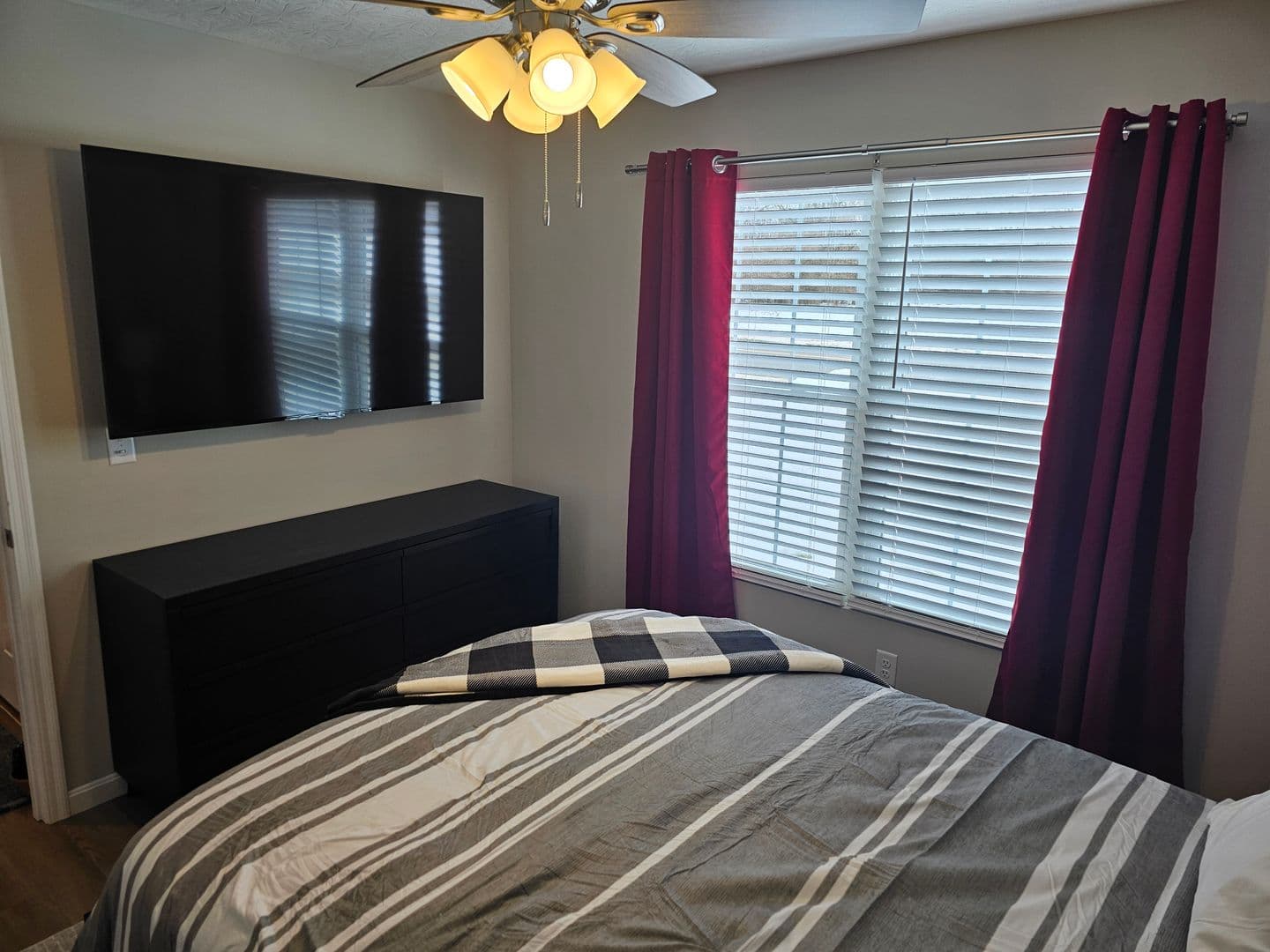Trenton House: 812 Pierson Road