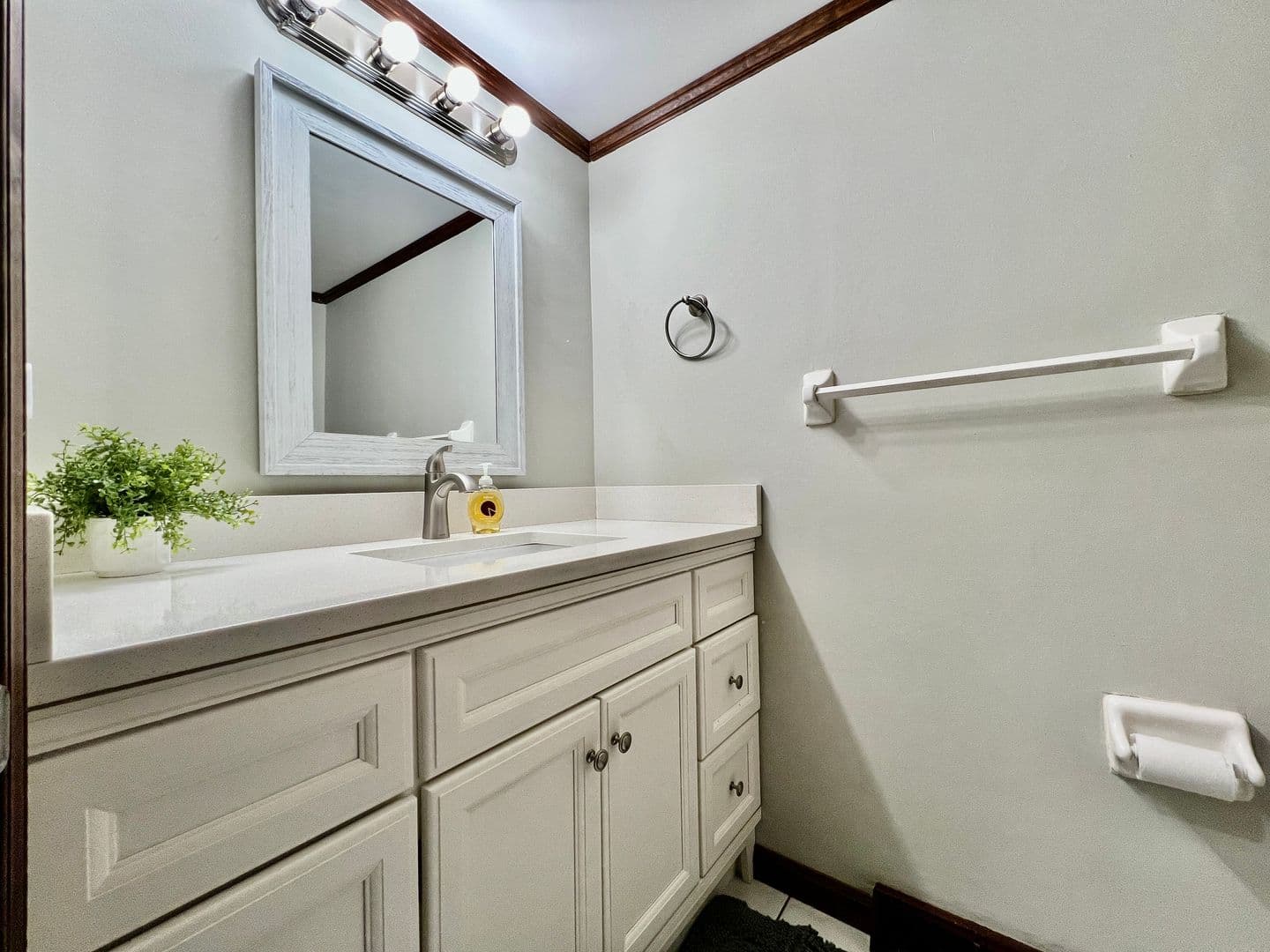 West chester House: 7033 Willowood Drive