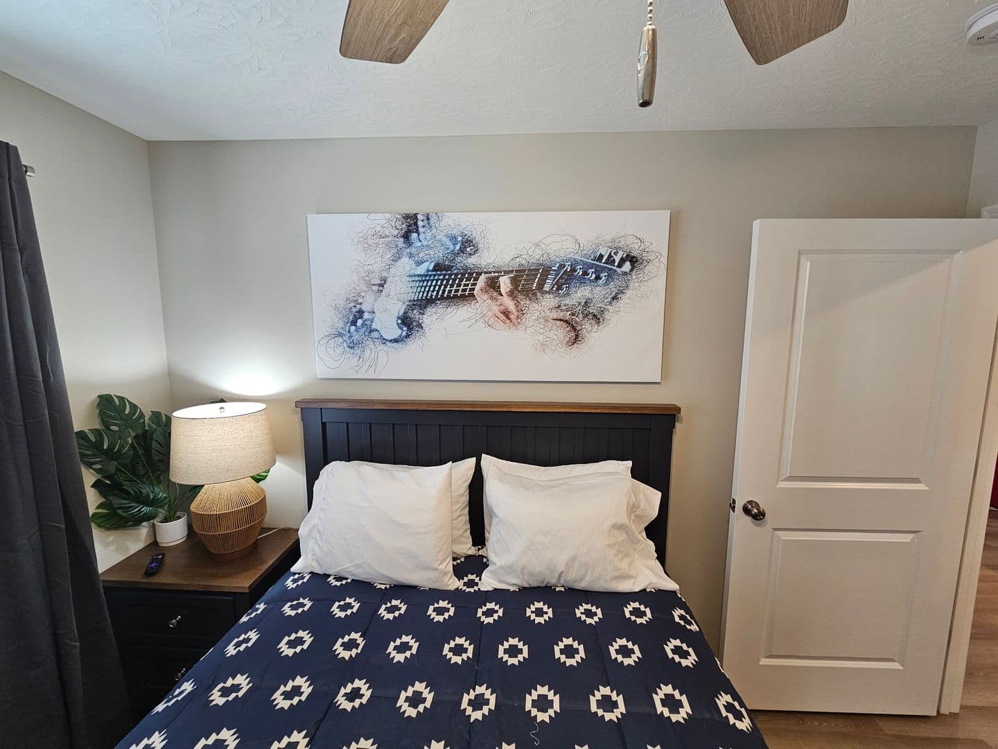 Trenton House: 814 Pierson Road