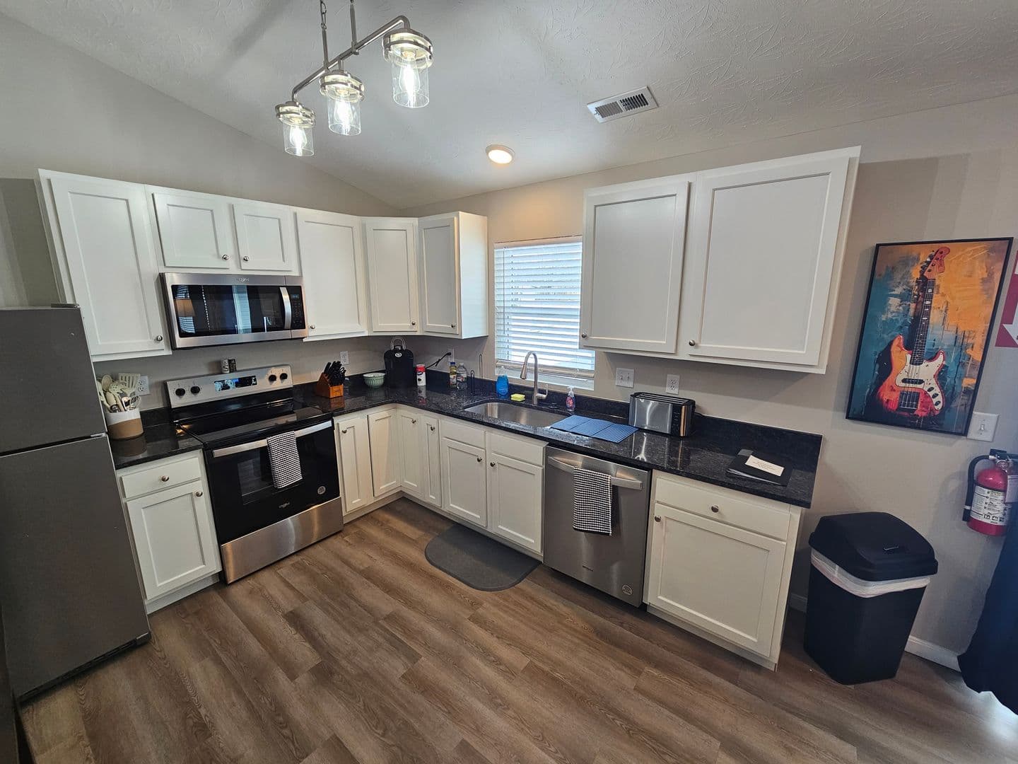 Trenton House: 814 Pierson Road