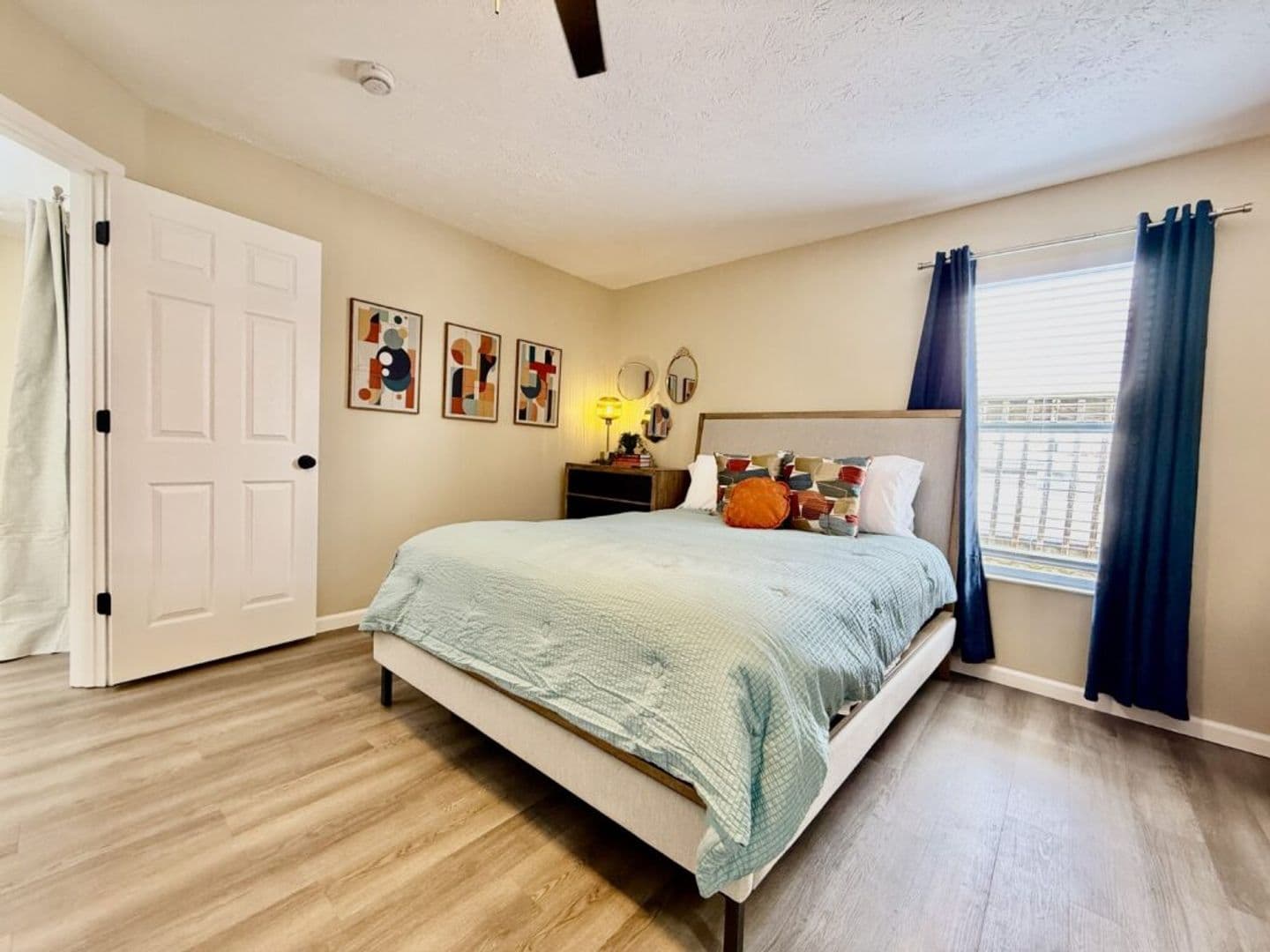 Trenton House: 930 Leora Drive